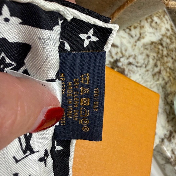 NIB- 3 piece set of Louis Vuitton Monogram Confidential Bandeaus - Picture 6 of 6